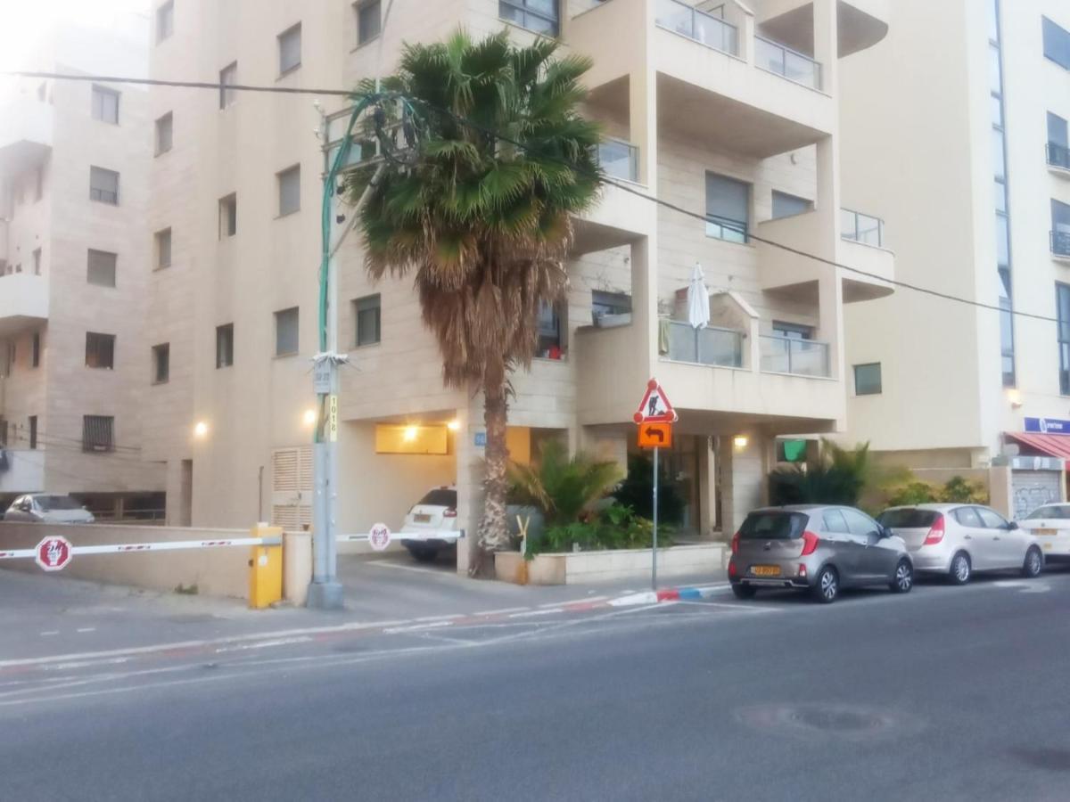 תל אביב דירות באזור אזור החוף, בגודל 75 מר, עם 2 חדרי שינה ו- 2 חדרי רחצה פרטיים מראה חיצוני תמונה